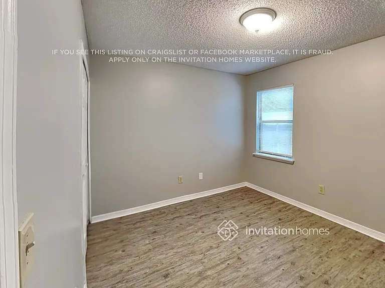 8096 Kilwinning Ln — Photo 11