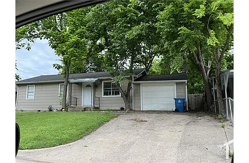 710 N Alamo Rd Photo 1