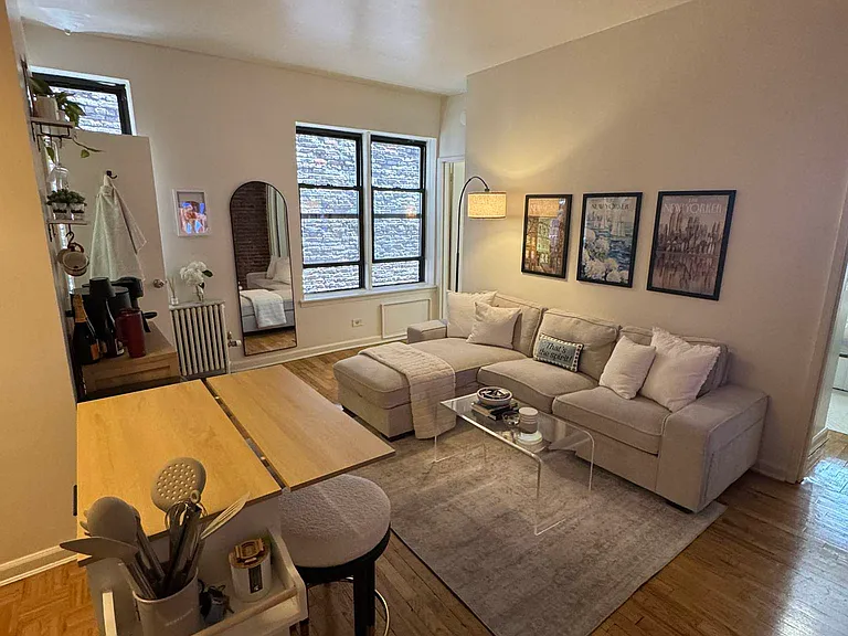 226 E 29th St #2E — Photo 2