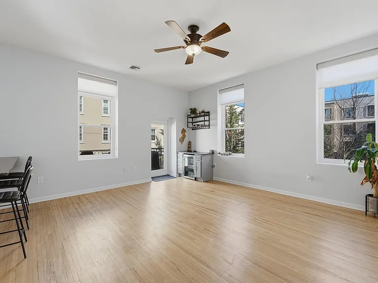 818 Jefferson St #3C — Photo 4