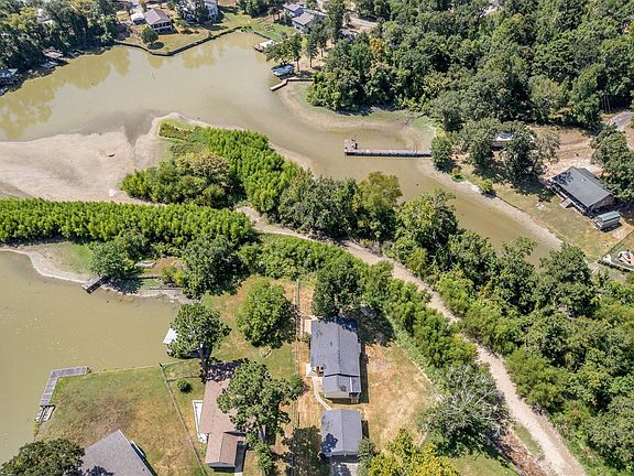 4th image of 1570 Yaupon Cove Dr