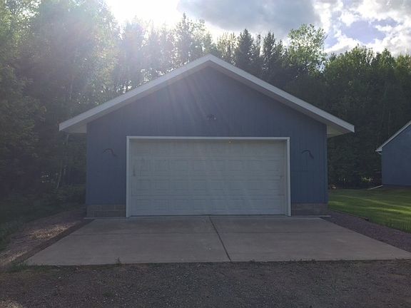3rd image of 930 Highland Dr