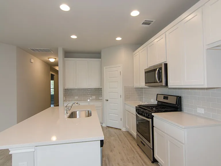 905 Olive Creek Dr — Photo 24