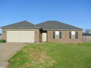 520 Pea Ridge St, Conway, AR 72032