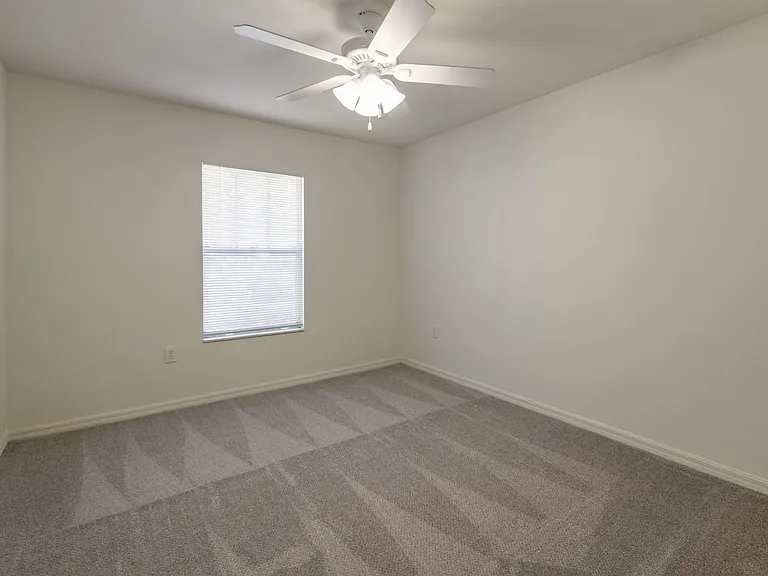 Wexford Apartments — Photo 9