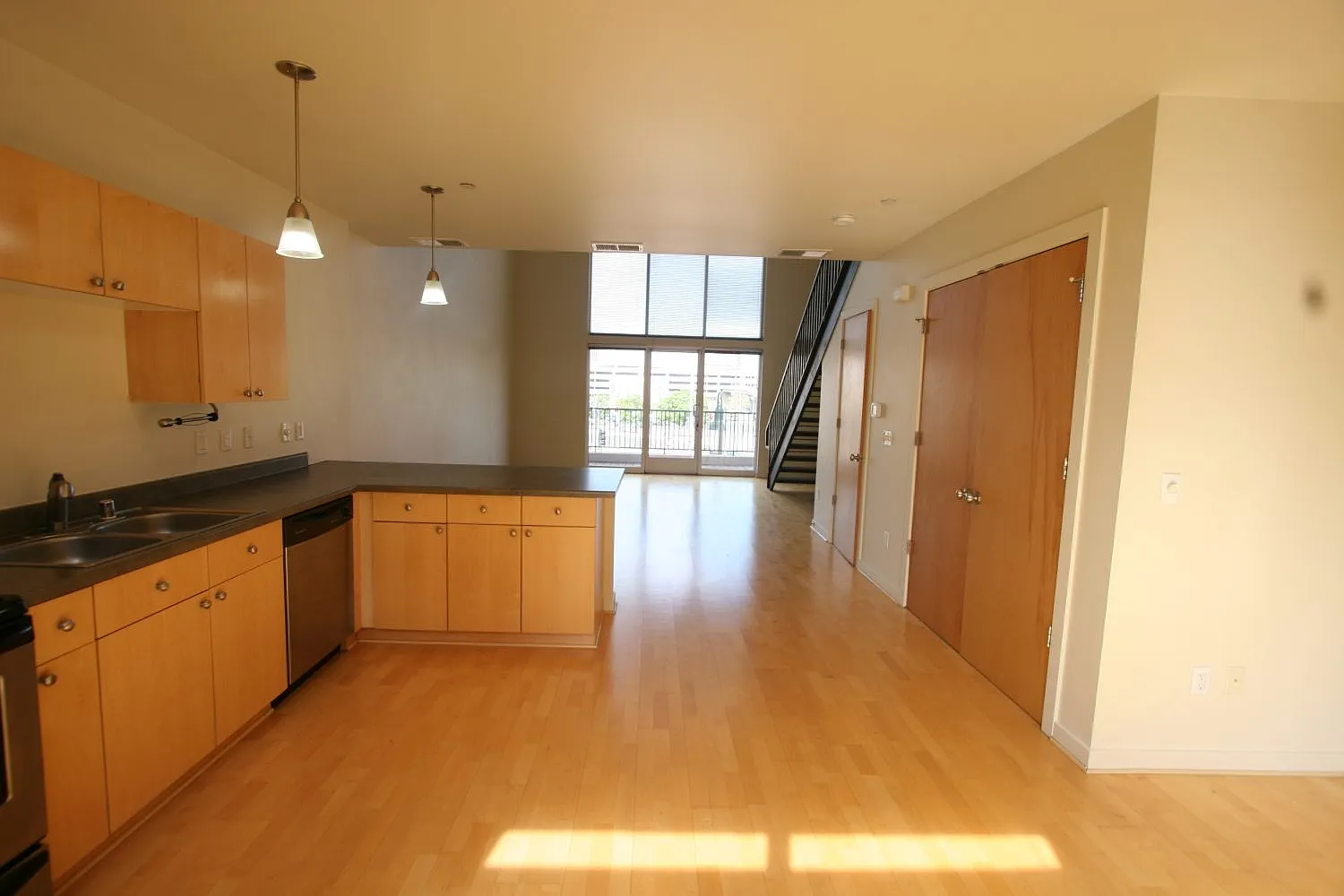 324 Broadway Blvd NE - 1 — Photo 2