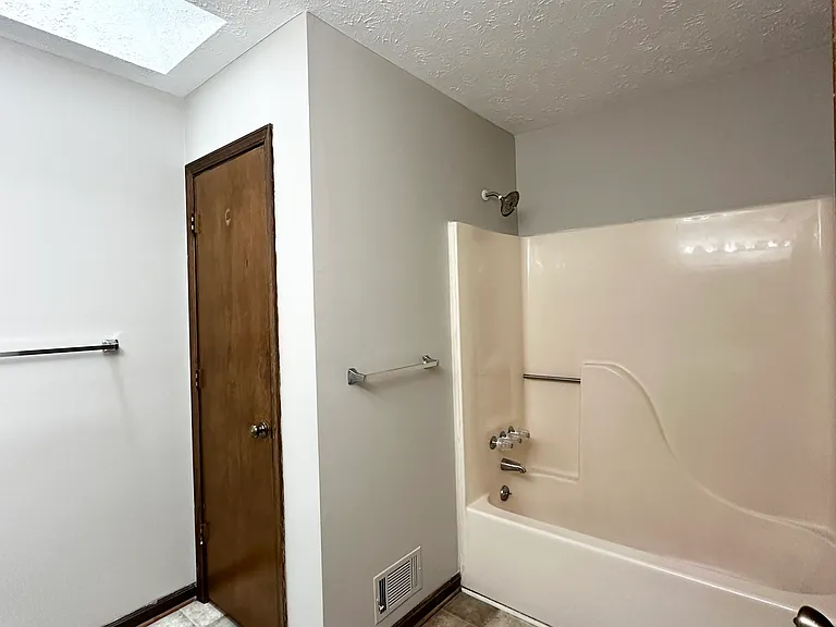 6539 Cedar Mill Cv — Photo 28