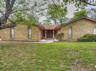 209 Woodhaven Dr, Desoto, TX 75115