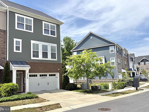 3rd image of 1314 Hawk Hollow Dr