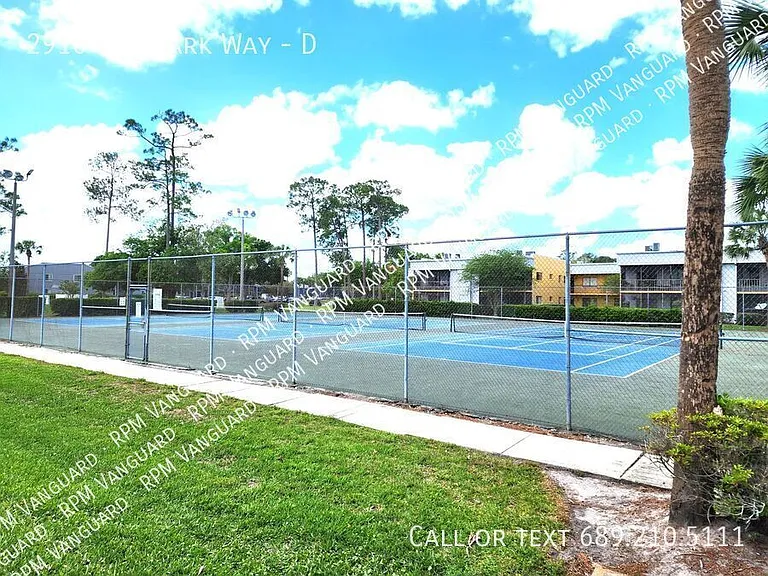 2916 Oak Park Way #D — Photo 15