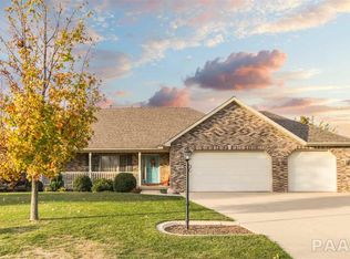 8011 W Thorngate Dr, Mapleton, IL 61547