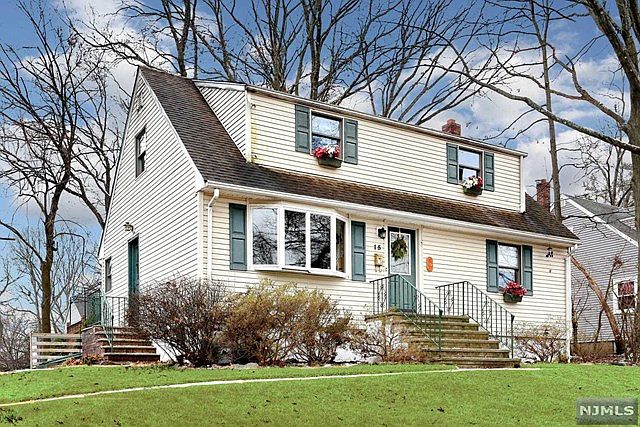 1st image of 15 Beech St
