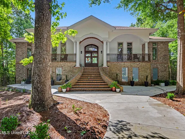 2308 Pointe Of View Dr, Ocean Springs, MS 39564