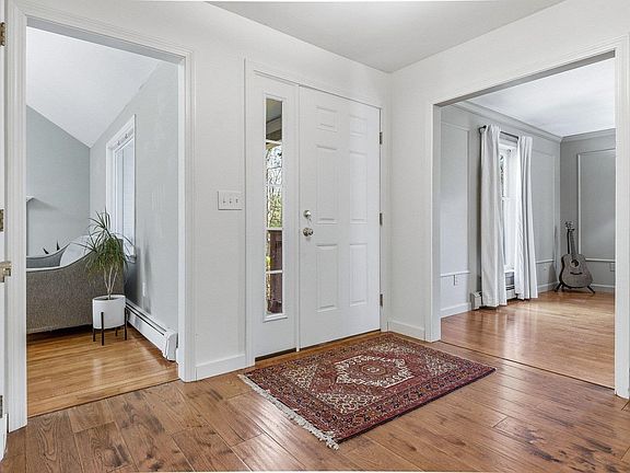 5th image of 22 Colonial Way