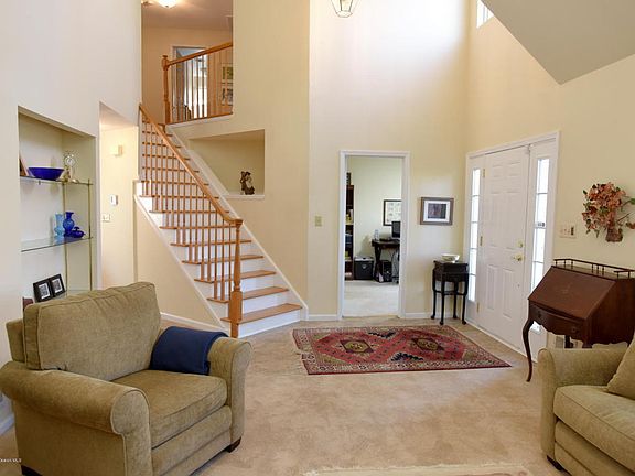 3rd image of 13 Joseph Ct