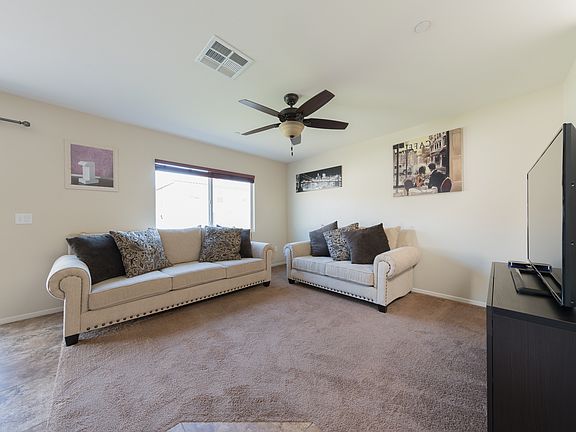 3rd image of 612 McCarran Dr
