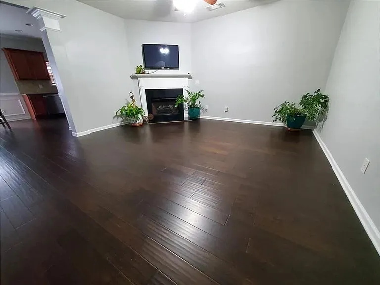 5030 Sherwood Way — Photo 4