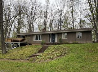 94 Pinecrest Dr, Bedford, OH 44146