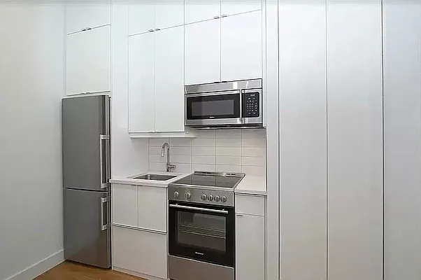 Rented by REAL New York | media 3