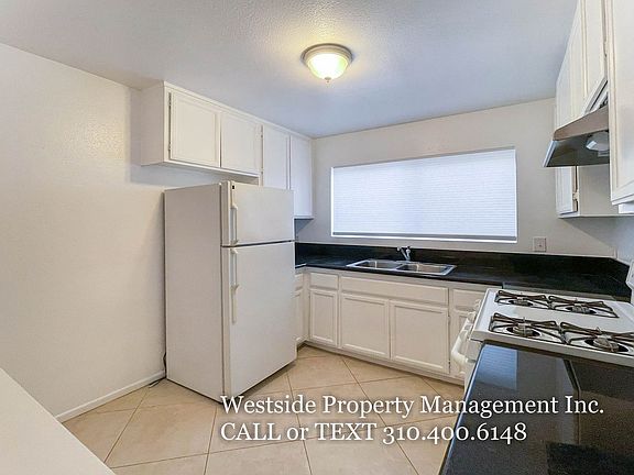 5th image of 1962 N Beachwood Dr APT 201