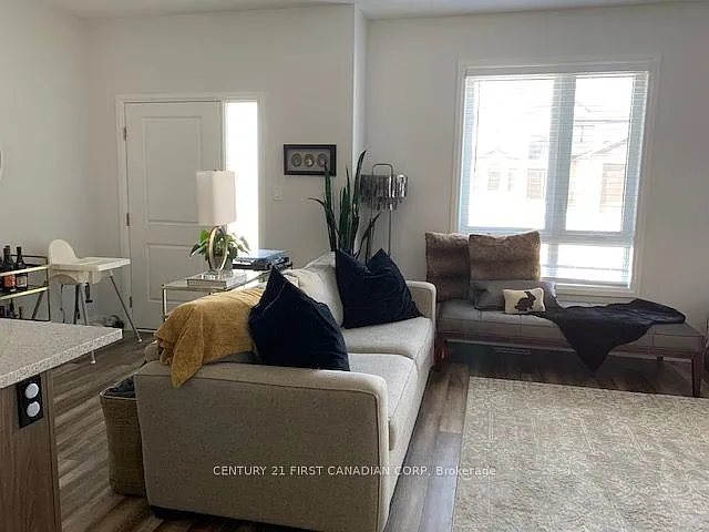 827 Kleinburg Dr E — Photo 16