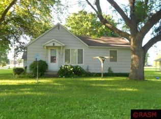 301 5th Ave SE, Winnebago, MN 56098