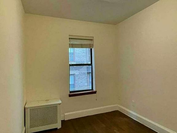3rd image of 22 W 77th St #64B