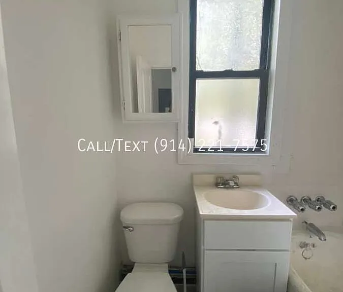 33 Tuckahoe Rd #2A — Photo 5