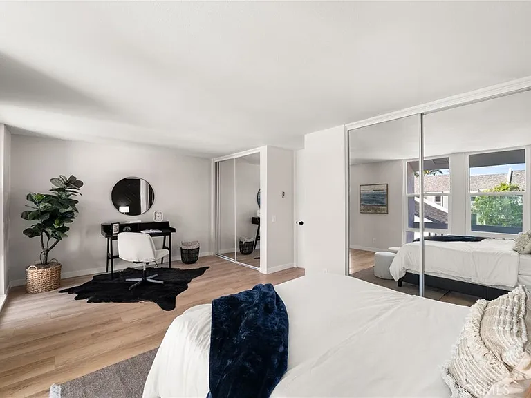 16435 Harbour Ln #13 — Photo 24