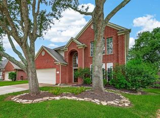 623 Deer Hollow Dr, Sugar Land, TX 77479