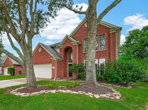 623 Deer Hollow Dr, Sugar Land, TX 77479