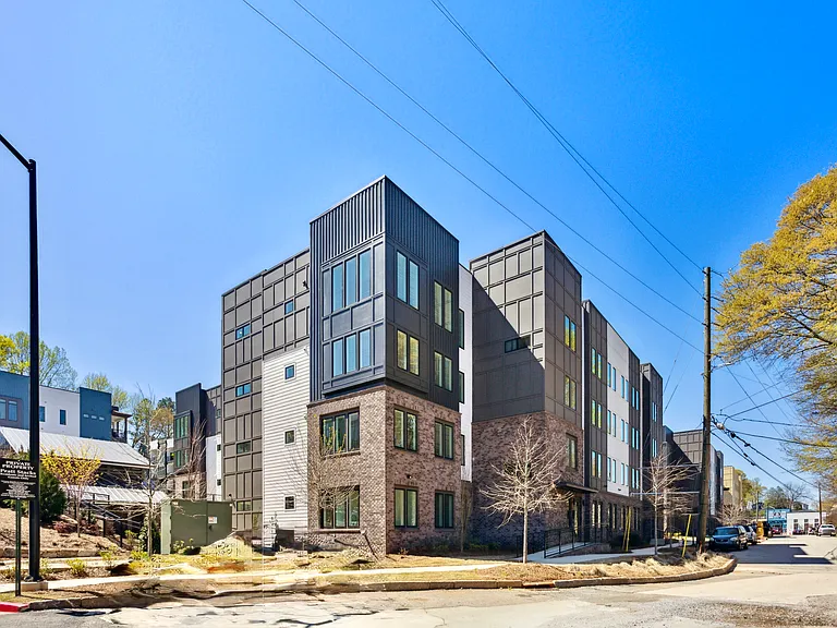 383 Grant Cir SE — Photo 1