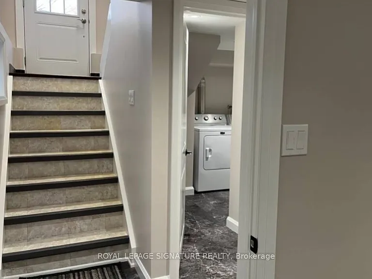 40 Amiens Rd E — Photo 18