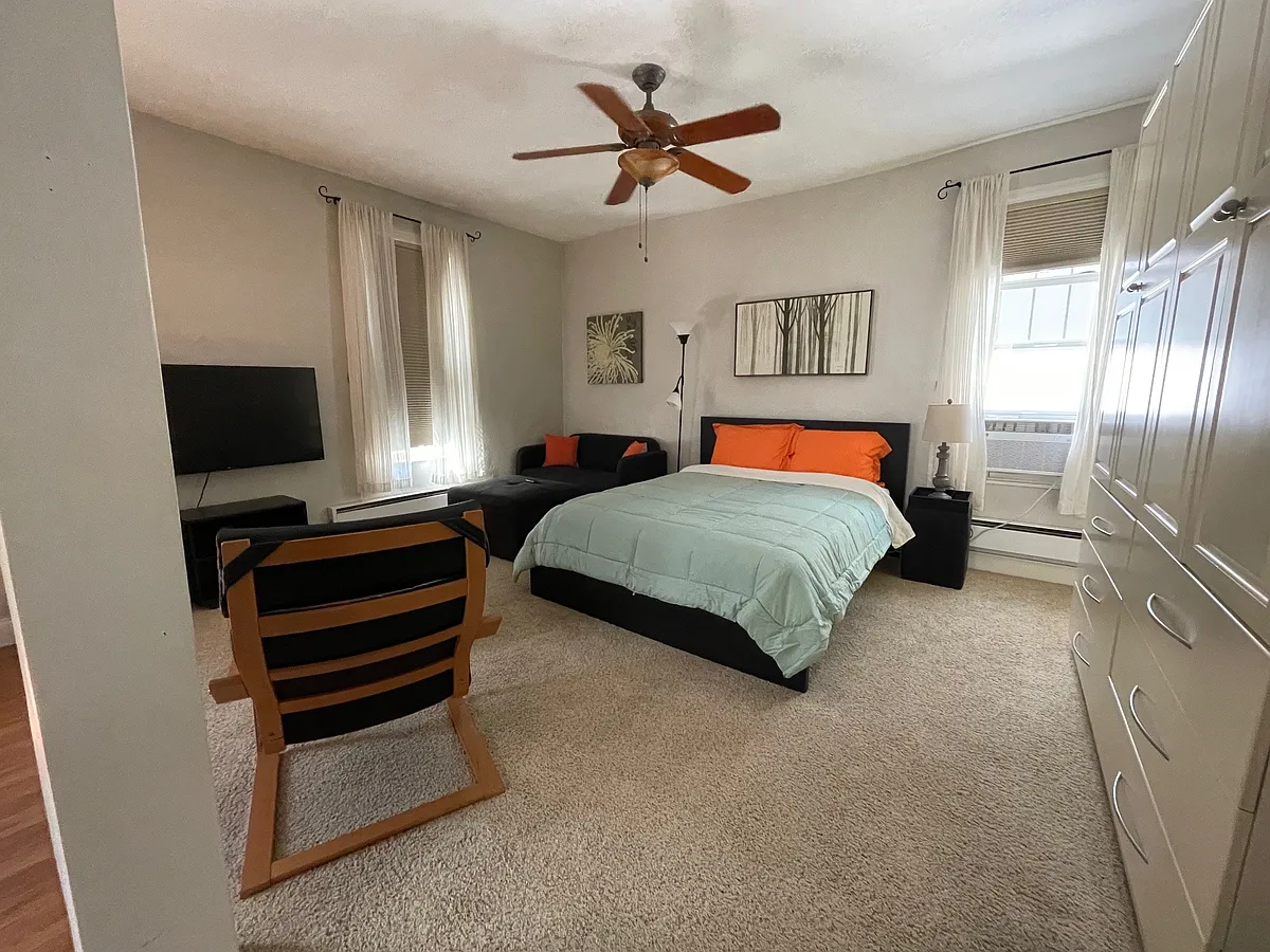 Building Photo - 106 S Fairmount St #2