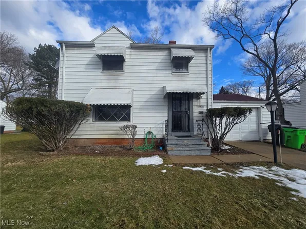 19505 Preston Rd, Warrensville Heights, OH 44128