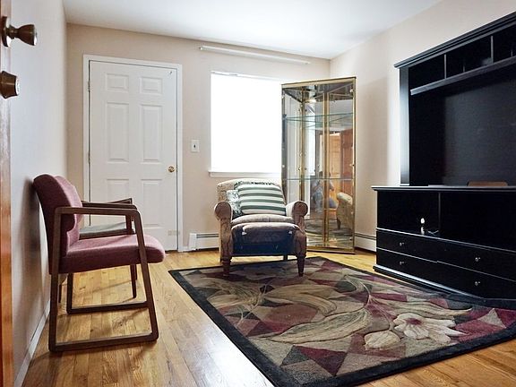 2nd image of 12 Seigel Ct #1