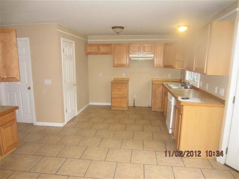2nd image of 82 Elmer St
