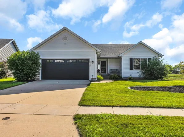 3607 Field Stone Pl SW, Cedar Rapids, IA 52404