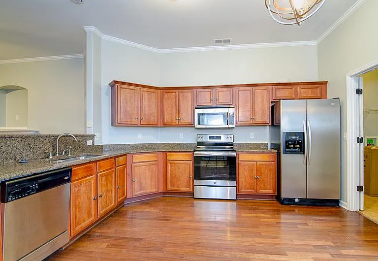 1548 Wynne Rd — Photo 3