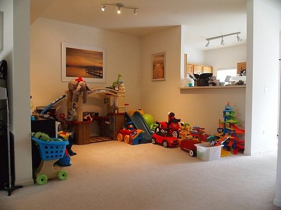 5th image of 144 Enclave Cir Unit D