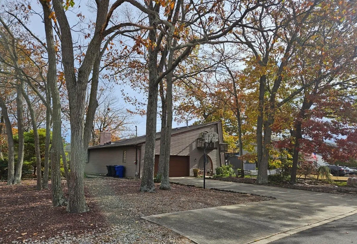 3 bed, 2216 sqft, $3,400 — Photo 2