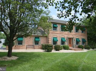 36 Oakshire Dr, Hummelstown, PA 17036