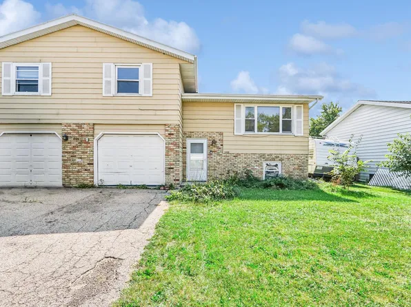 1209 Buena Vista Dr, Sun Prairie, WI 53590
