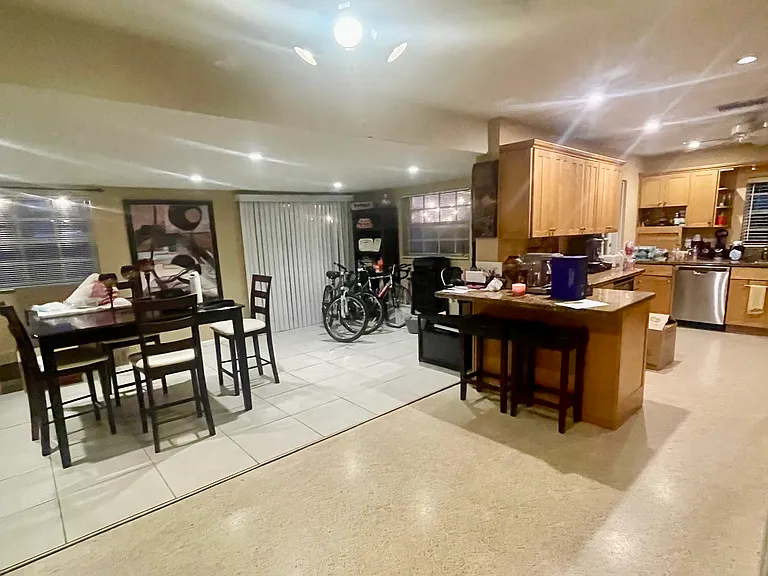 3114 W Villa Rosa St — Photo 2