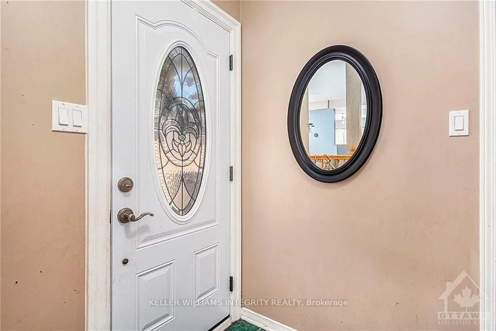 3 bed, $2,995 — Photo 2