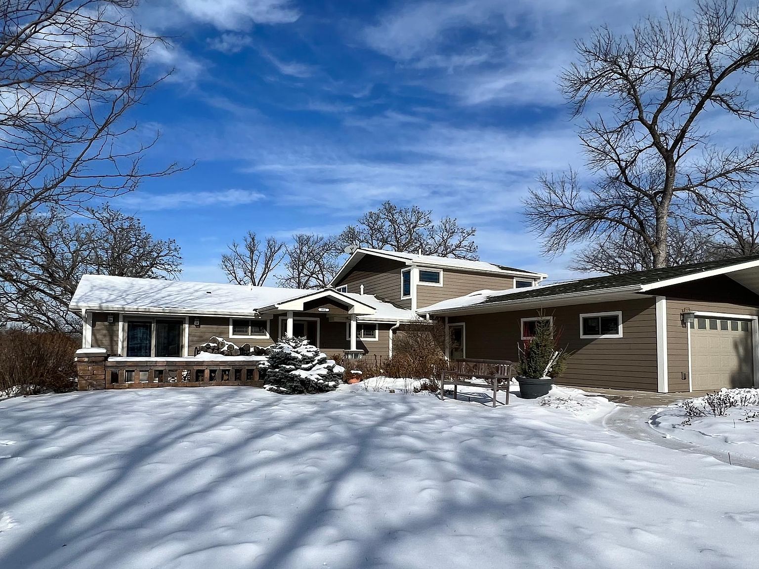 992 W Park St, Granite Falls, MN 56241 Zillow