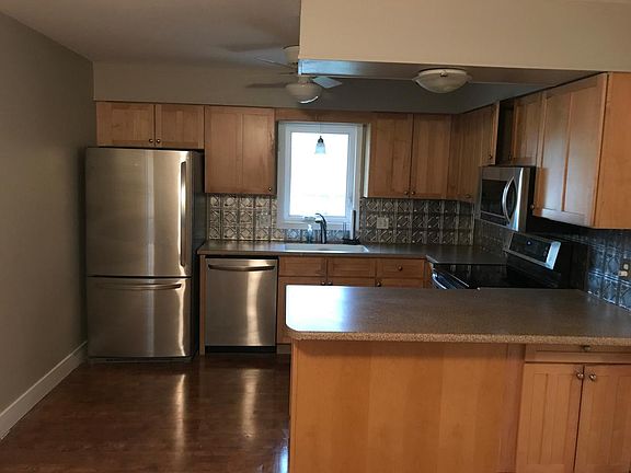 3rd image of 713 NW Beechwood St