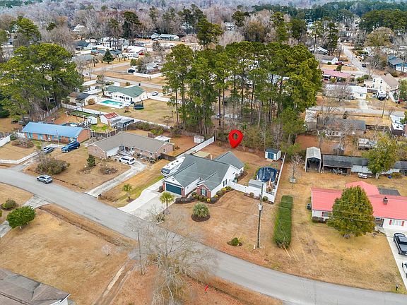 2nd image of 712 Luttie Rd.