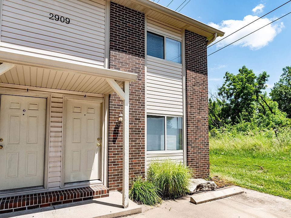 Apartment J Front Entrance