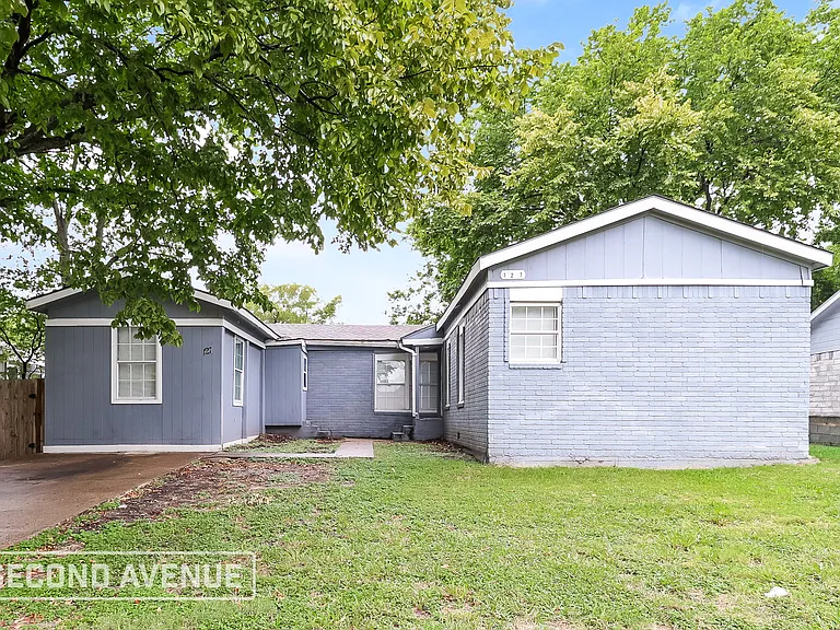 127 Woodhill St — Photo 2